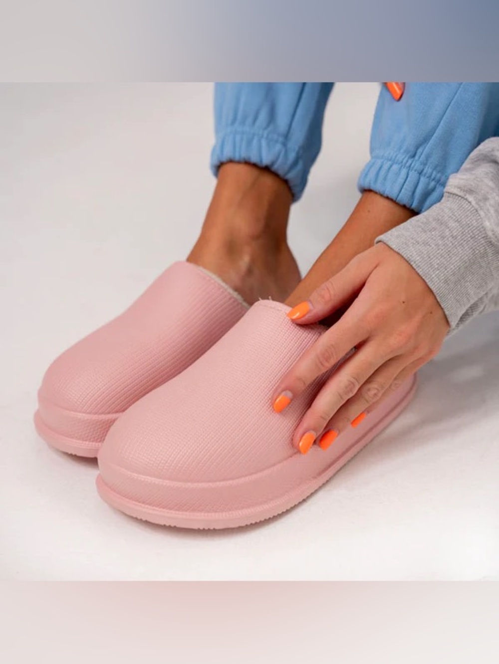 The Cloudies Pink Cozy Slippers Size 42/43 (Women’s 9.5/10) NEW